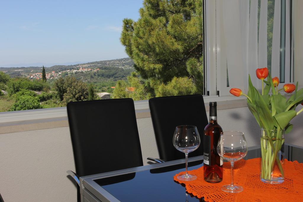 Holiday House Pine Tree Nerezisca Kültér fotó